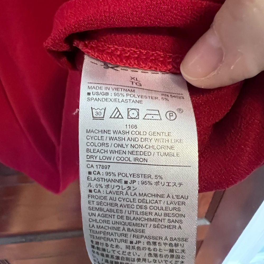 Banana Republic Deep Red V-Neck Short Sleeve Tunic - Picture 3 of 5